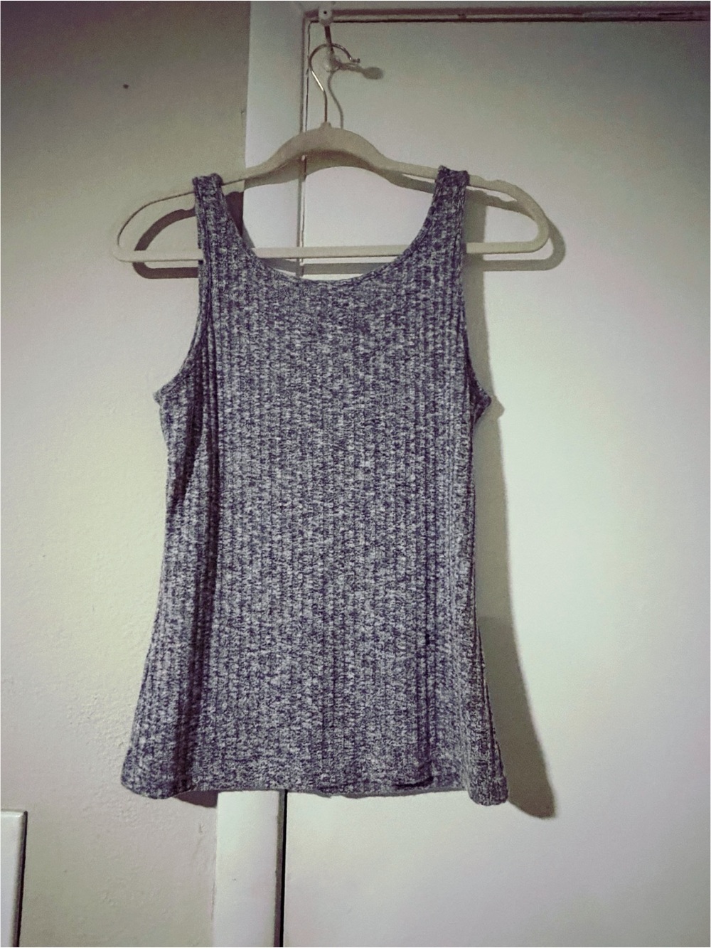 H&M Tank - Picture 2 of 3